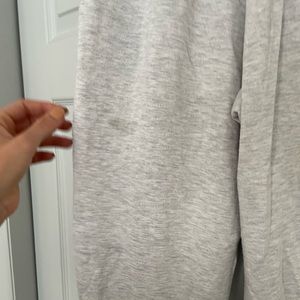 Lululemon light grey slouch jogger sweats